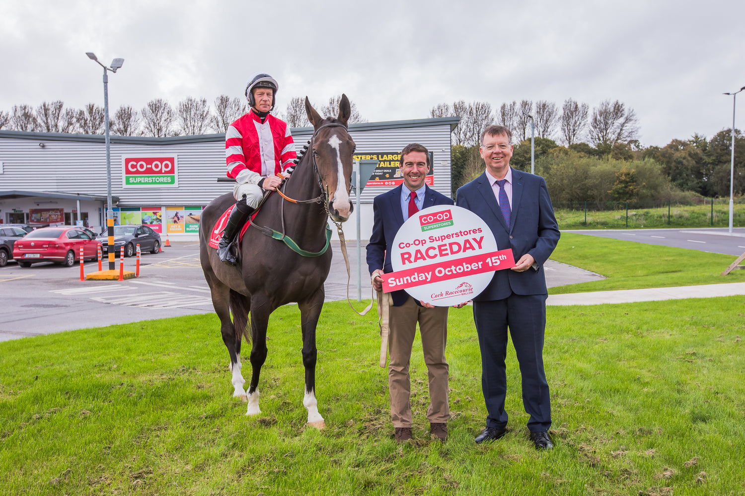 Dairygold Co-op Superstores welcomes Return of the Jumps at Cork Racecourse Mallow this October