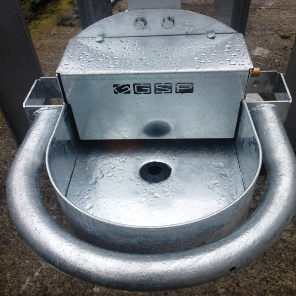 Gibney Drinking Bowl Complete With Surround