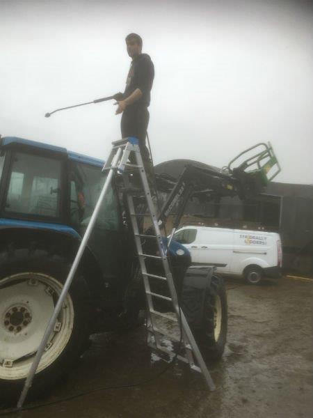 STRADBALLY TRIPOD LADDER 8FT