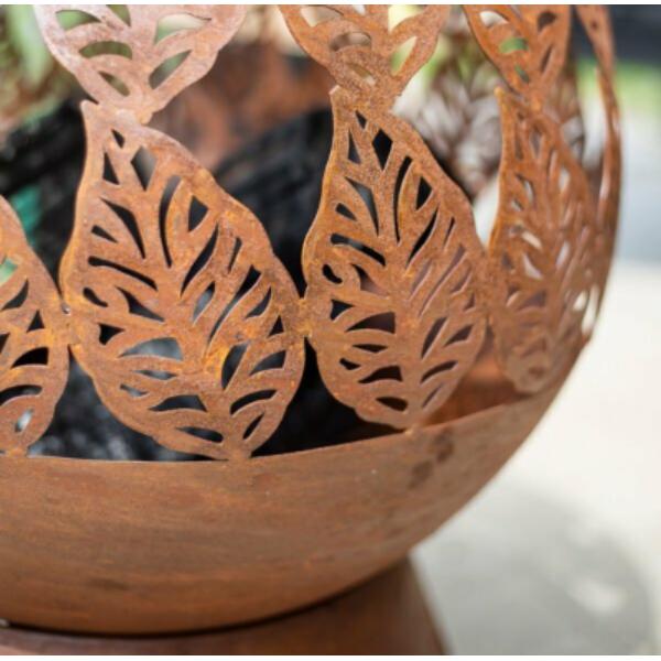 La Hacienda Leaves Globe