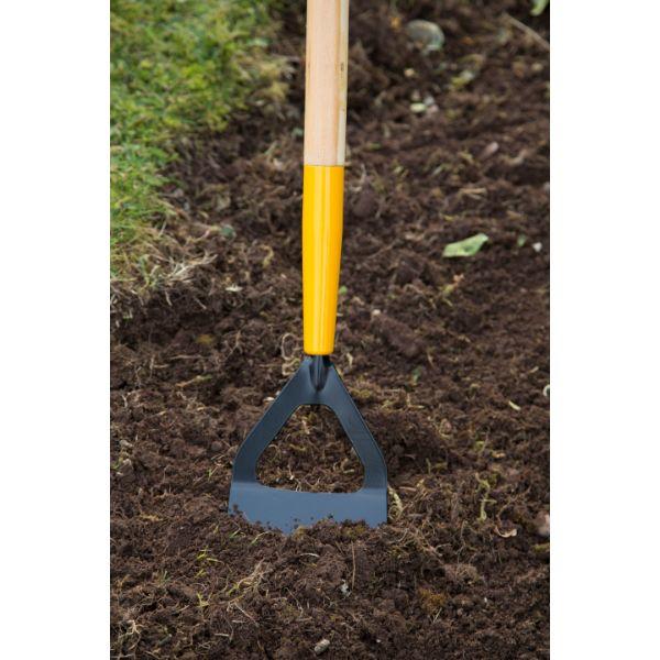 True Temper Dutch Hoe 5"" Head Long Wood Handle