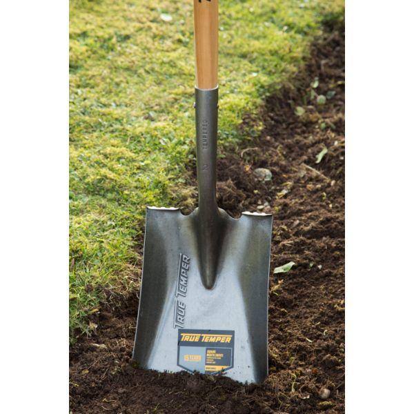 True Temper Square Mouth Shovel Wood Handle D Grip