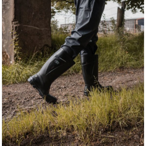 Swampmaster Titan S5 Safety PVC Wellington Black