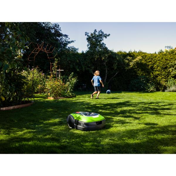 Greenworks 1500m2 Robot Lawnmower