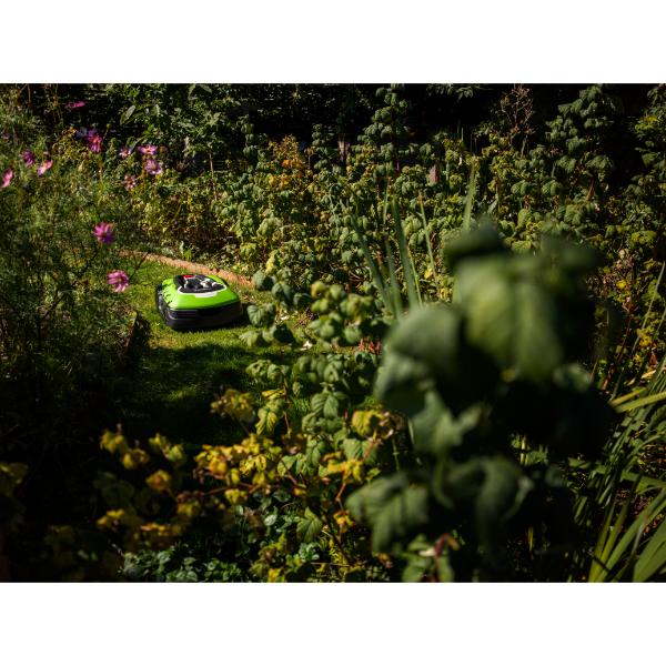 Greenworks 1500m2 Robot Lawnmower