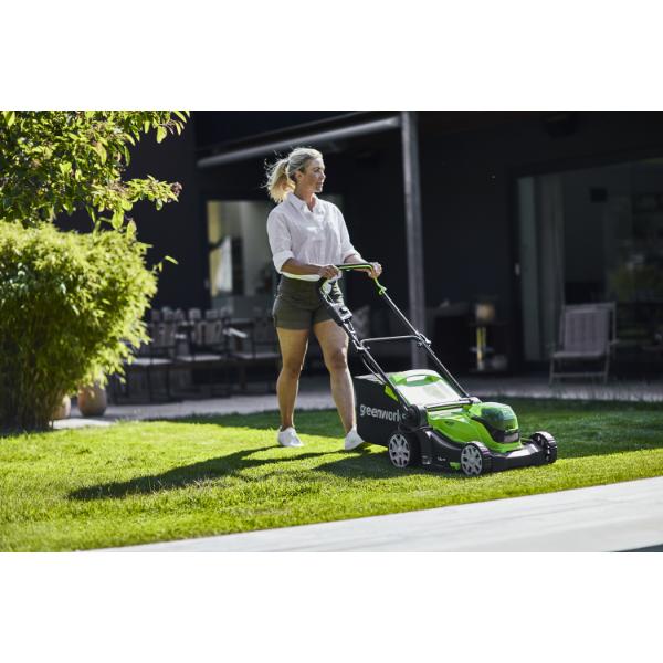 Greenworks 41cm Cordless Lawnmower 48V with Two Batteries &amp; Twin Charger