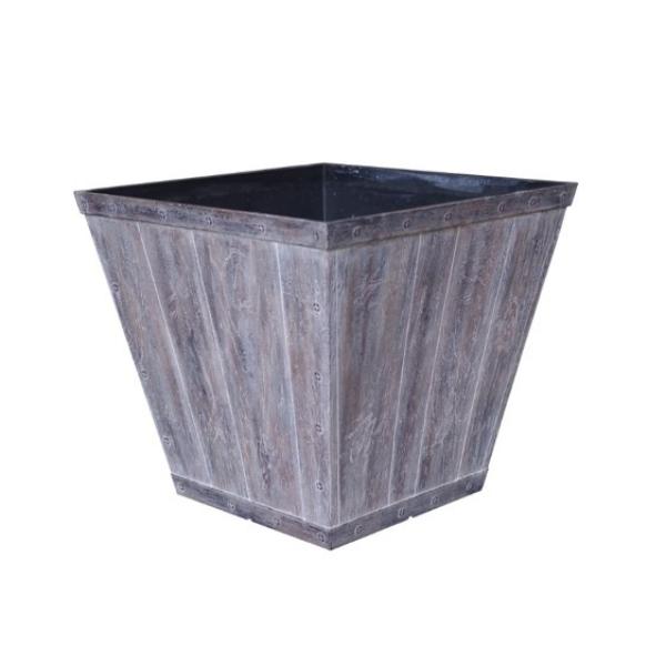 Barn Wood Planter D37H33