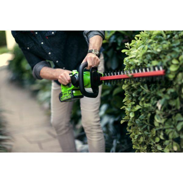 Greenworks 40v Hedgetrimmer & 1 X 2ah B&C