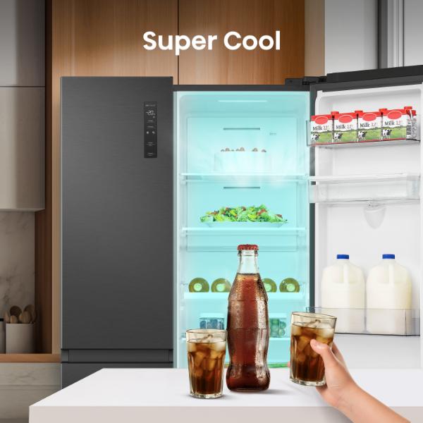 Hisense RS840N4WFE 91cm 649L PureFlat American-Style Side-by-side Smart Fridge Freezer E Rated| Black