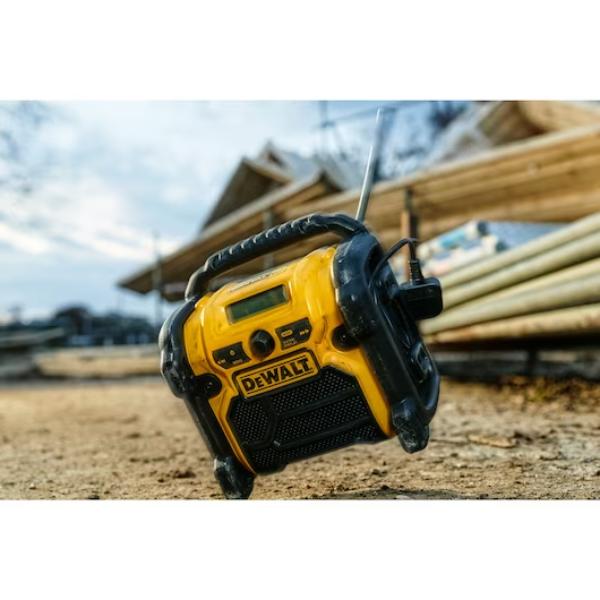 DeWalt 10.8/14.4/18V XR Compact Digital Radio