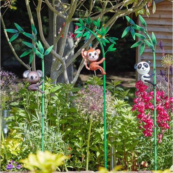 Smart Garden Décor Tree Huggers Barmy Stakes