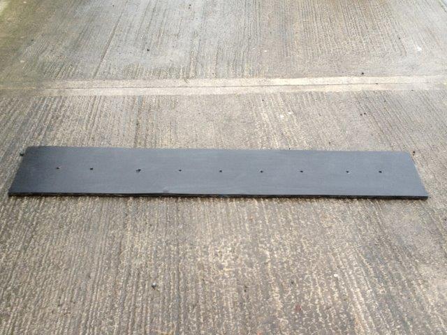 Gibney Yard Scraper Rubber 8.5'x20""x1""