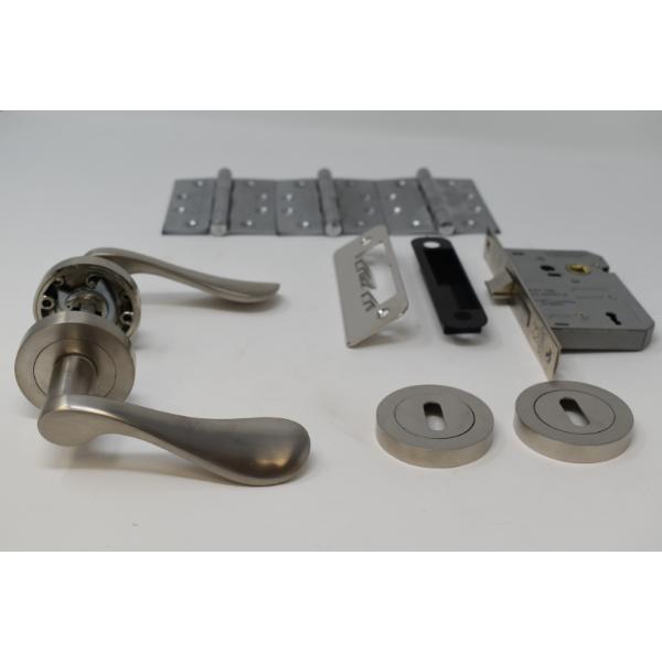 Carlisle Brass Ultimate Door Pack , Marselille Lever On Rose, Lock, 2 Esc&