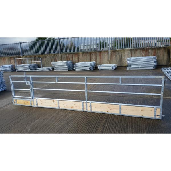 Galvanised Sheep Feed Barrier with Access Gate 15&