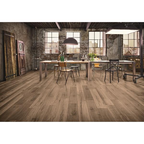 Canadia Wild West Oak 12mm Aqua Long AC5 Flooring