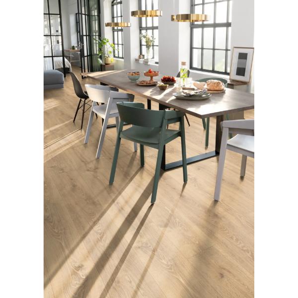 Canadia Light Bayford Oak 10mm Long  AC4 Laminate Flooring 3.01 Sq Yds