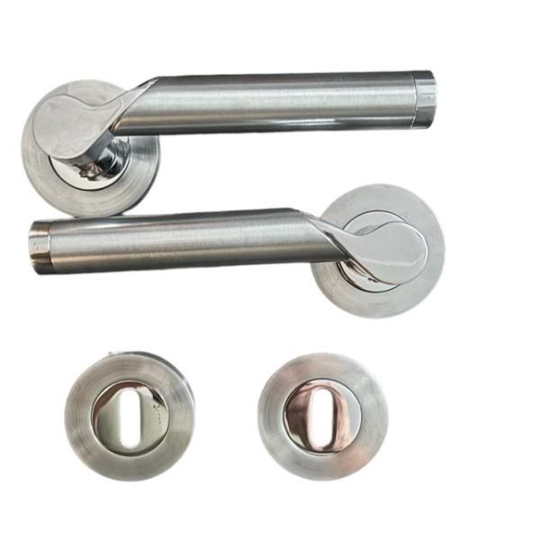 Sichern The Brooklyn handle is a stylish Lever on Rose handle in a Polished/Satin Chrome Finish.