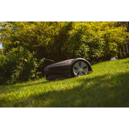 Greenworks 750m2 Robot Lawnmower