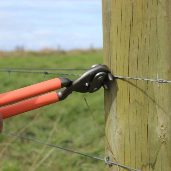 Staplemate Mutipurpose Fencing Tool