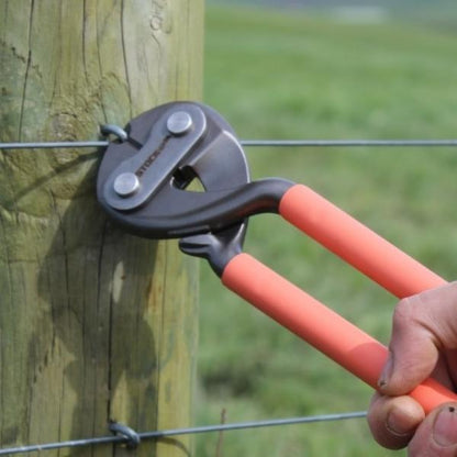 Staplemate Mutipurpose Fencing Tool
