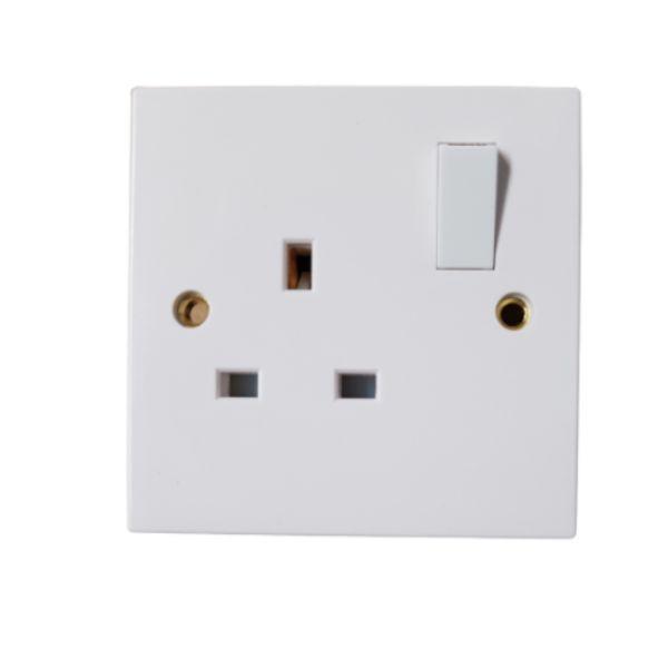1 Gang Socket Switched