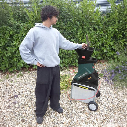 Webb Electric Impact Shredder with Box &amp; Detachable Hopper