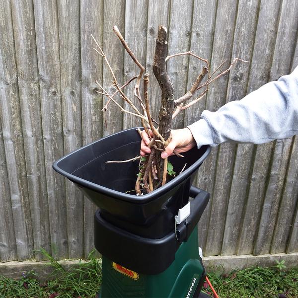 Webb Electric Impact Shredder with Box &amp; Detachable Hopper