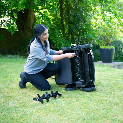 Webb X Series 40V (2 X 20V) 38CM (15") Cordless Scarrifier Rake with 2 X 4Ah Batteries &amp; Charger
