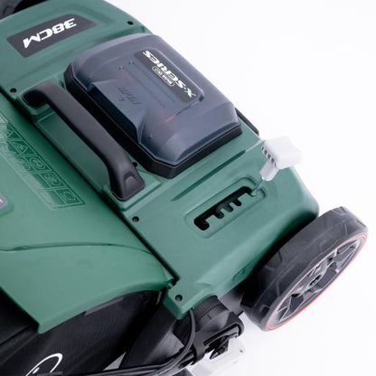 Webb X Series 40V (2 X 20V) 38CM (15") Cordless Scarrifier Rake with 2 X 4Ah Batteries &amp; Charger