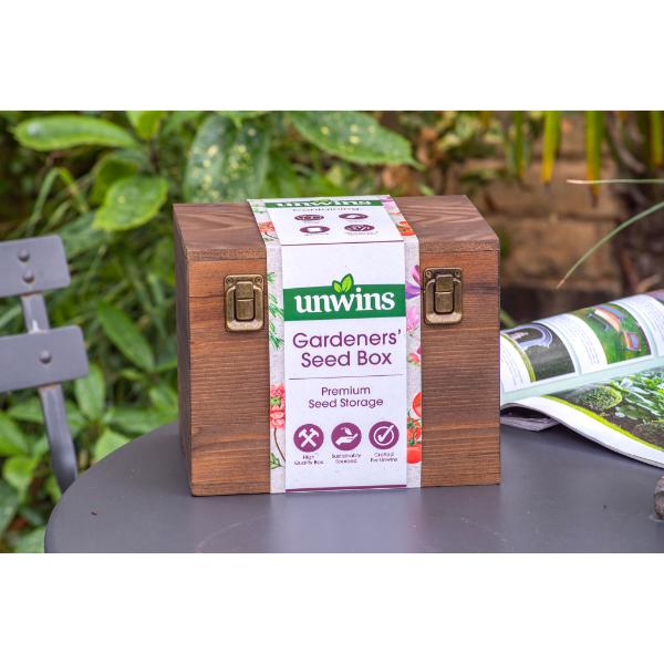 The Unwins Gardener&
