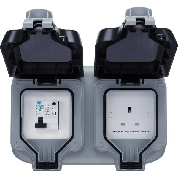 Masterplug 13A Single Switched Socket, IP66