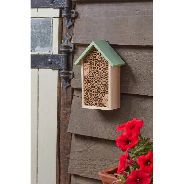 Smart Garden Chapelwood Bee Hotel