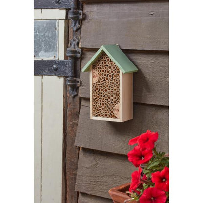 Smart Garden Chapelwood Bee Hotel