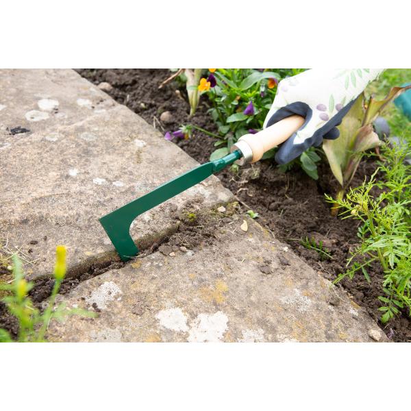 Wilkinson Sword 30cm Patio Scraper 30cm